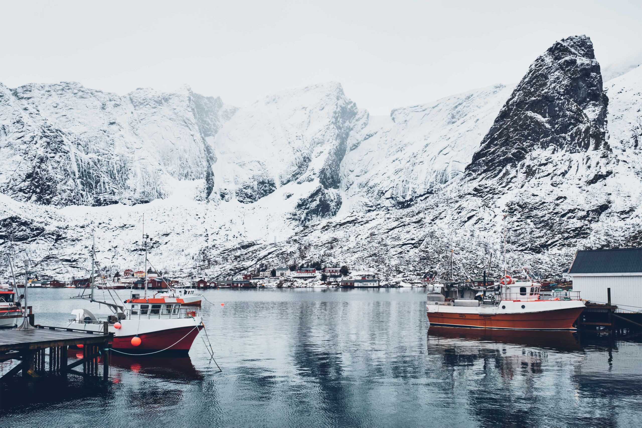 Read more about the article Norway Itinerary: 7 Days of Wild Roads, Deep Silence, and A Sky That Never Ends