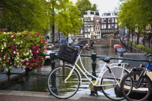 Read more about the article Where to Rent a Bike in Amsterdam With Gear Locals?